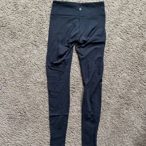 black lululemon leggings
